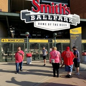 Meet your Posher, Raquel