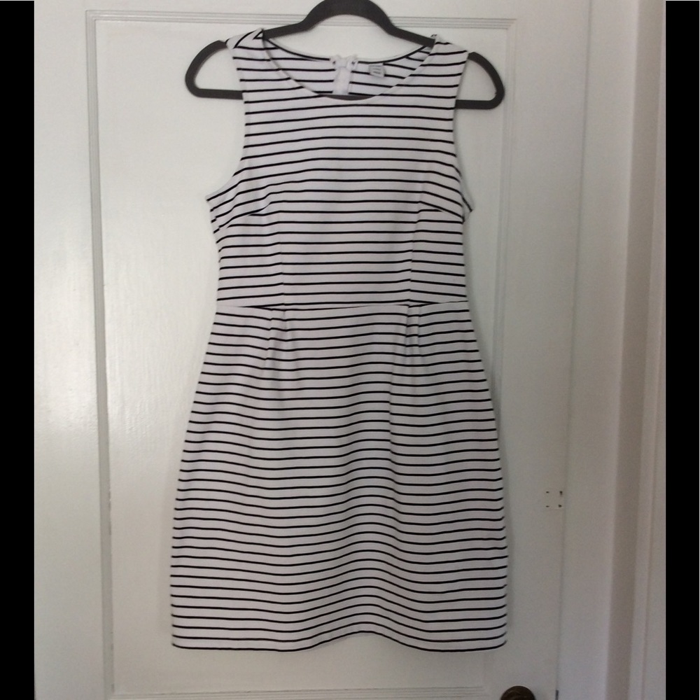 Old Navy Striped Shift Dress