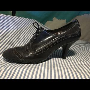 Franco Sarto wingtip heels 8.5