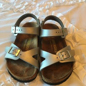 Toddler girls size 7 US/ 25EU Birkenstock sandals