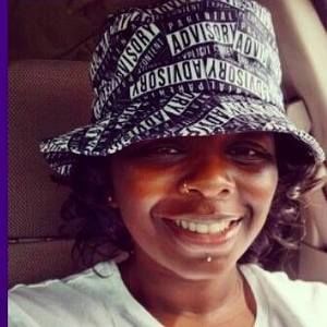 Meet your Posher, Yvette