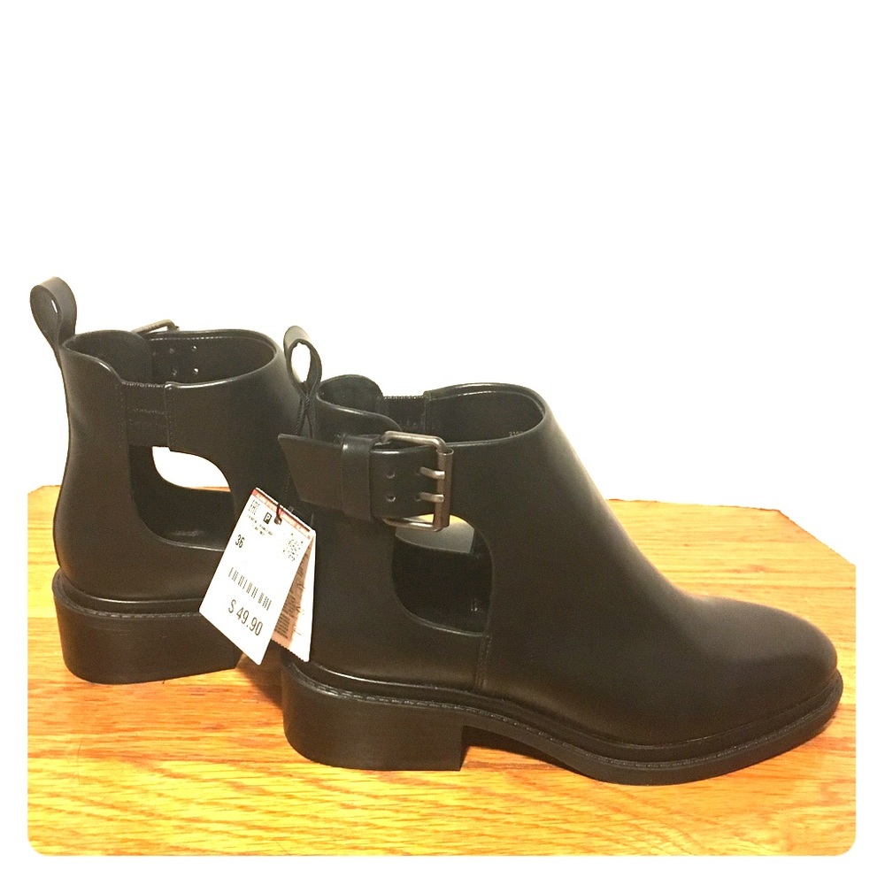 Zara cut-out Black Ankle Boots