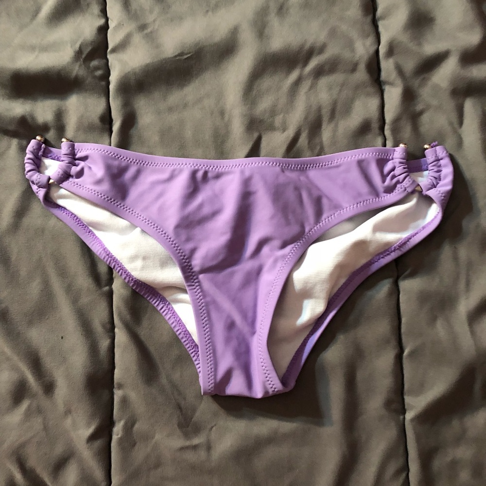 Lilac bikini bottoms