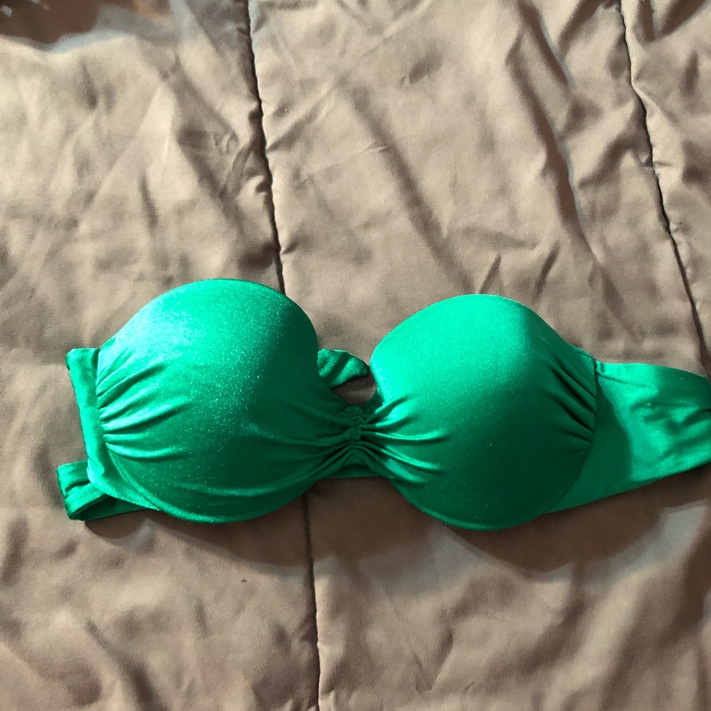 Victoria’s Secret bikini top