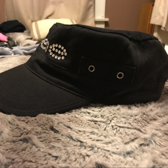 Hat - Picture 2 of 3