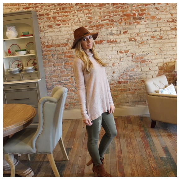 ✨LAST ONE✨Beige ultra soft turtle neck tunic - Picture 3 of 5