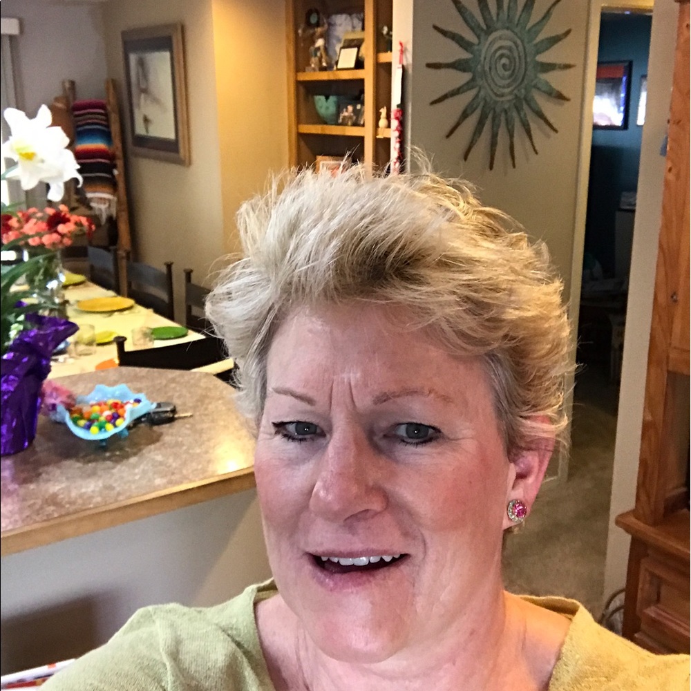 Meet your Posher, Janet