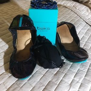 Tieks Arabian Night with box, flower, and bag