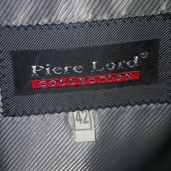 Men suit - Picture 4 of 8