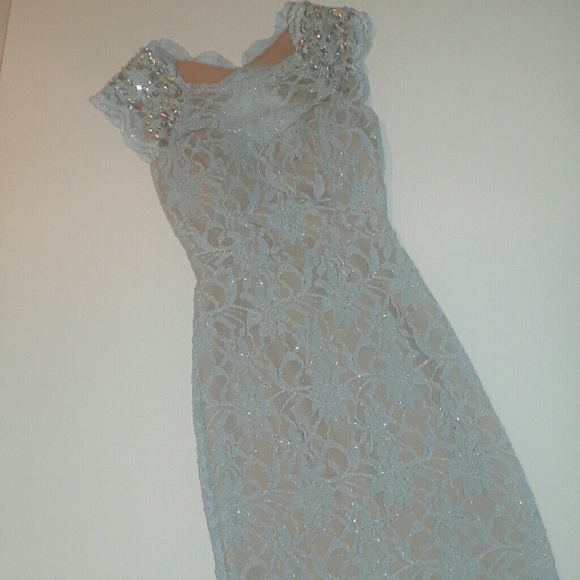 City Triangles Crystal Lace Dress - Picture 5 of 8