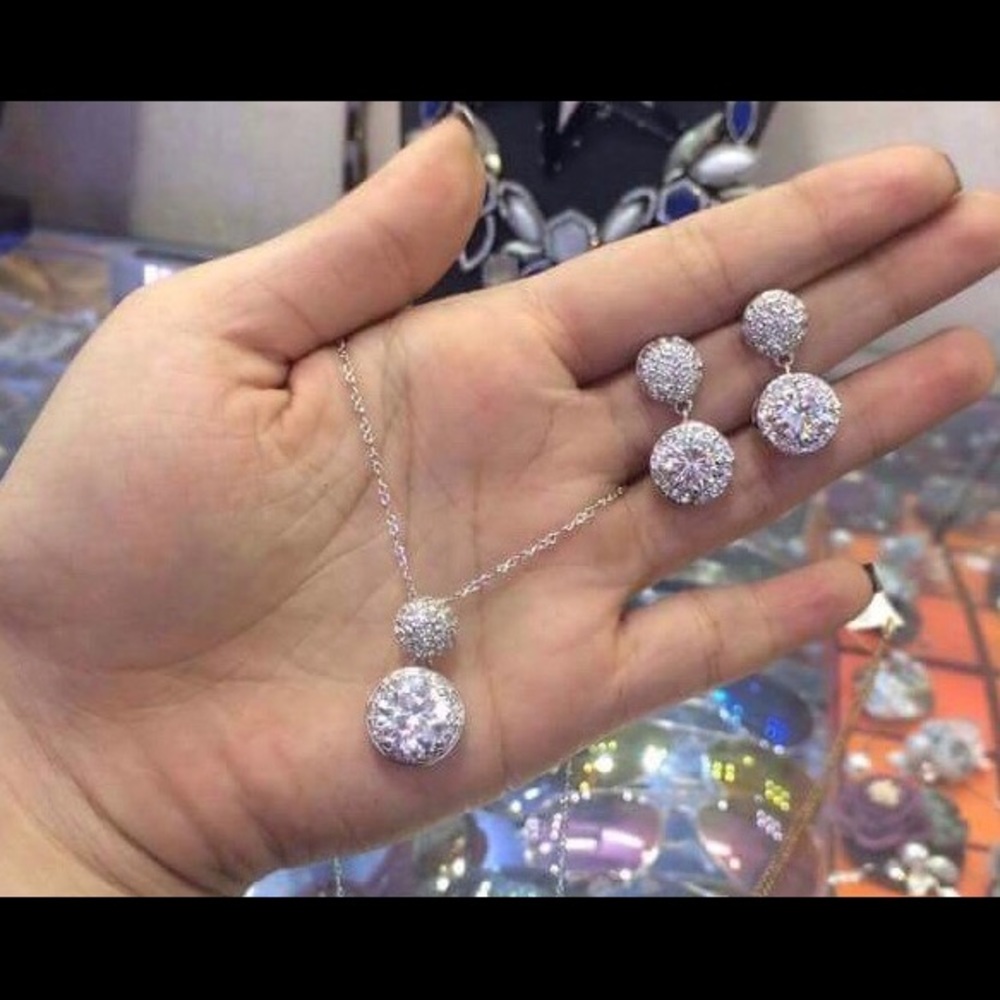 Jewery - Picture 1 of 1