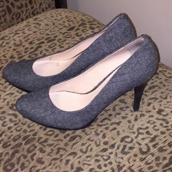 Nine West Herringbone Pumps - Picture 2 of 3