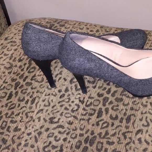 Nine West Herringbone Pumps - Picture 3 of 3
