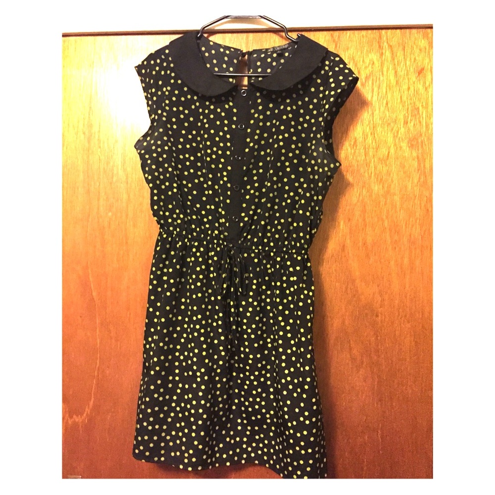 Boatneck retro polka-dot mini dress