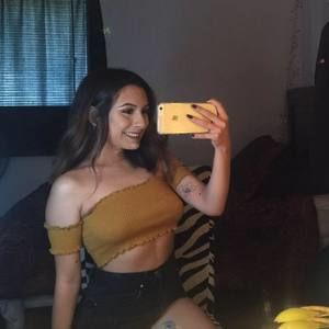 Meet your Posher, Alexis