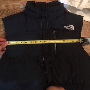 $75 north face sleeveless jacket