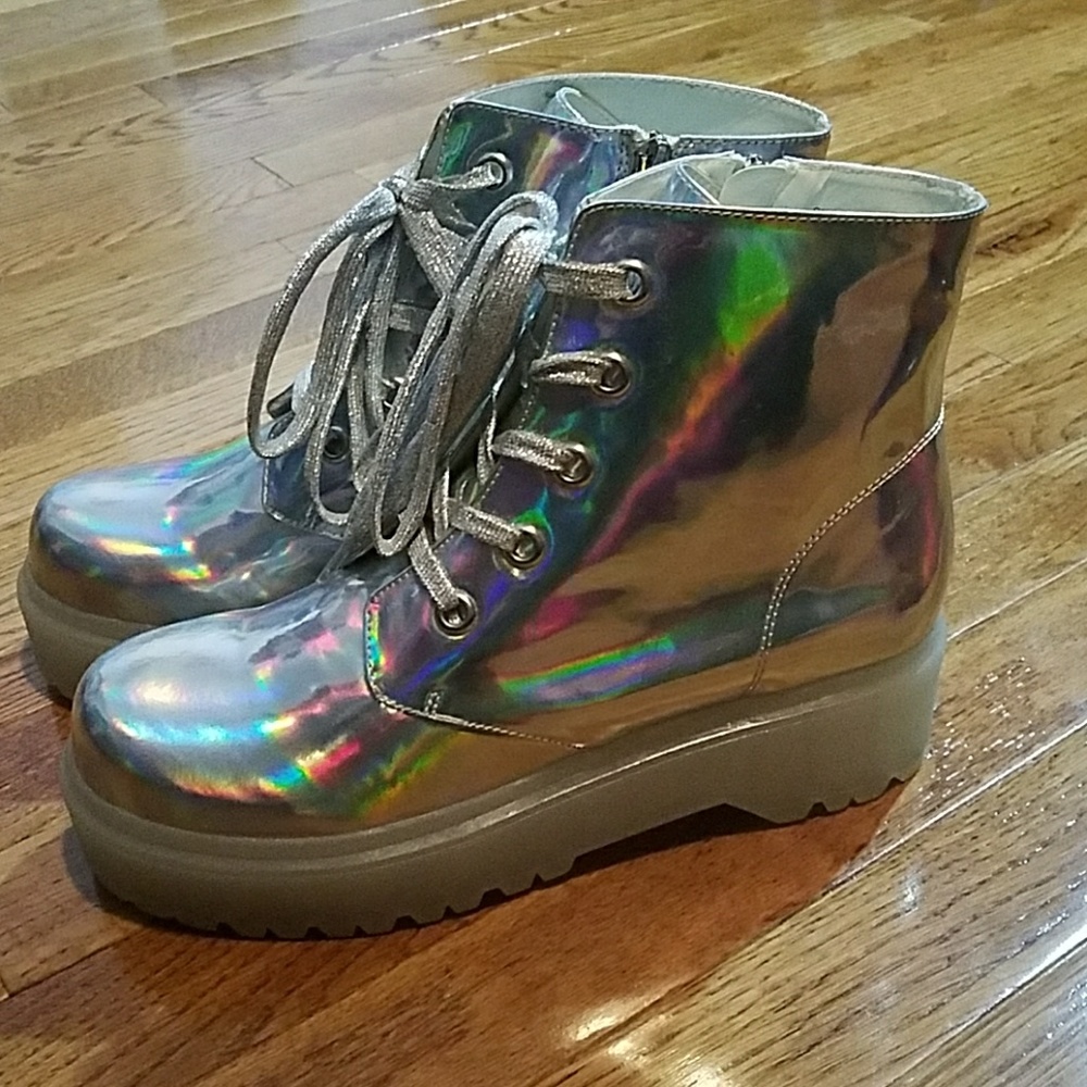 NEW Yru Holographic Booties sz 10