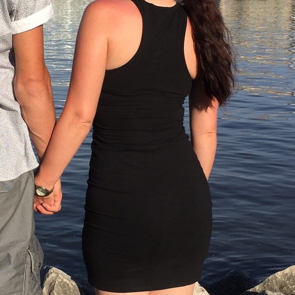 Express dress - Picture 2 of 3