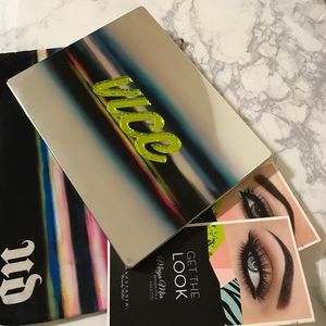 Urban Decay VICE Eyeshadow Palette