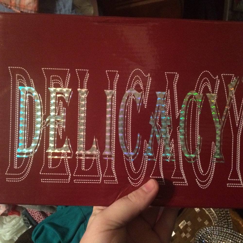 Shoes - Picture 4 of 5