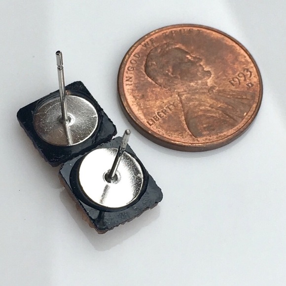 3 for 15🎀small silver faux druzy square studs - Picture 4 of 6