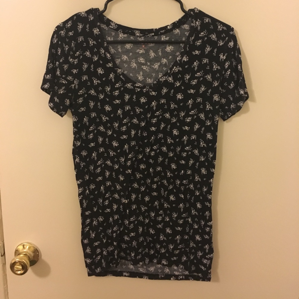 Mudd V Neck Tee