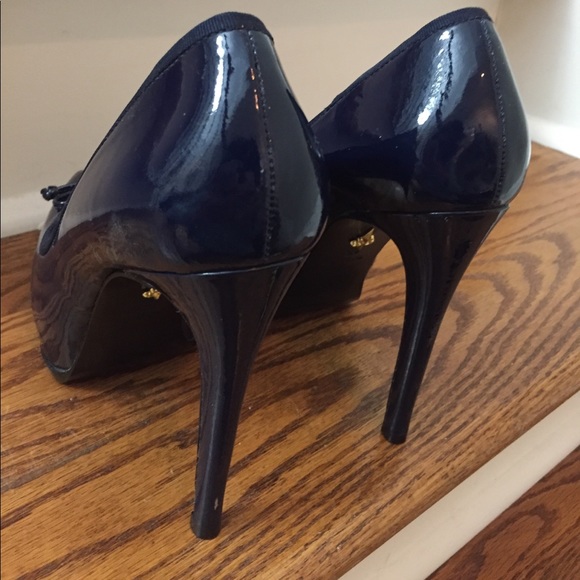 Pour La Victoire navy blue pumps 5” heel 2” toe - Picture 3 of 8