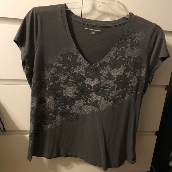 NY&Co top - Picture 2 of 2