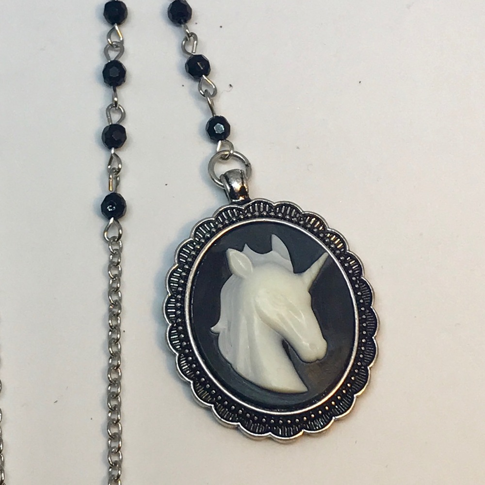 Amazing unicorn 濾 cameo pendant necklace