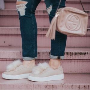 Steve Madden Bryanne puff ball slip on