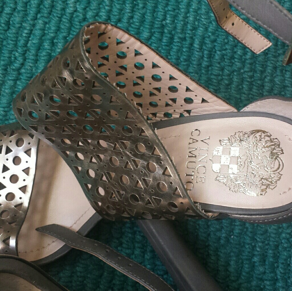 Heels - Picture 5 of 7