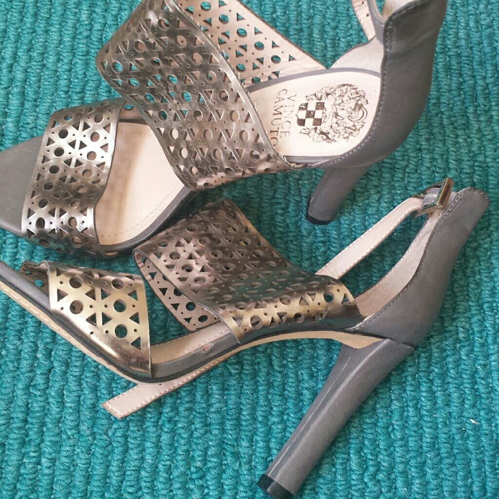 Heels - Picture 6 of 7