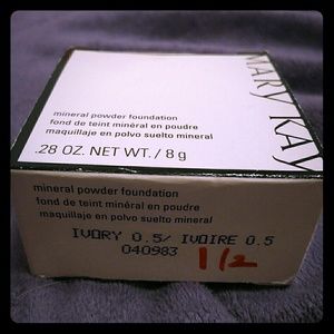 MK Mineral Powder Foundation ivory 1.5