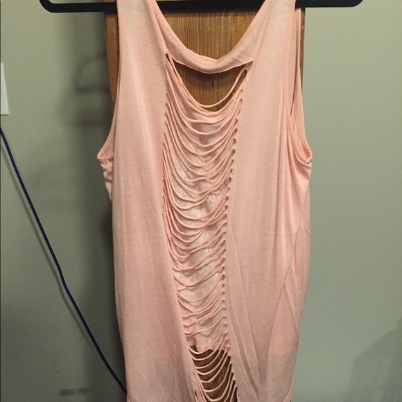 Pink skull tank - Picture 2 of 2