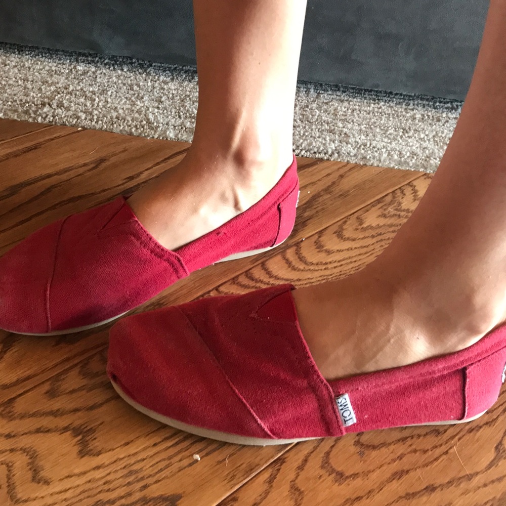 TOMS Red Canvas Women's Classics Slip‑On