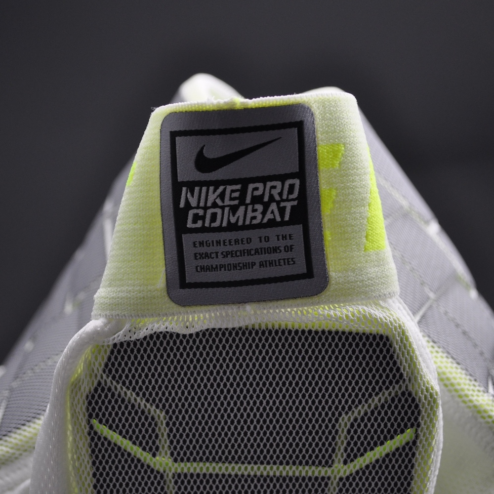 NIKE Pro Combat Hyperstrong Hard Plate Girdle