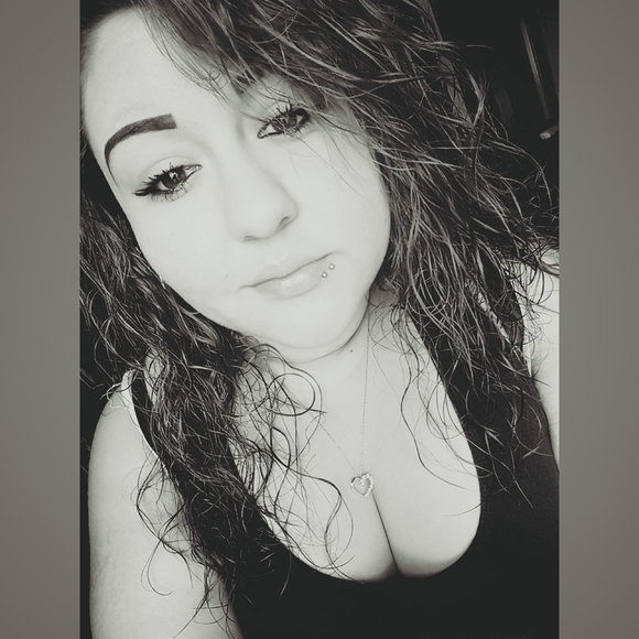 Meet your Posher, Bianca - Picture 1 of 1