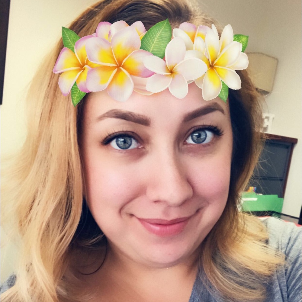 Meet your Posher, Elyse