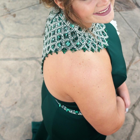 Prom dress - Picture 1 of 3