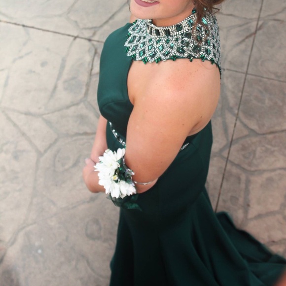 Prom dress - Picture 2 of 3