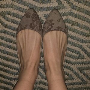 Point toe flats