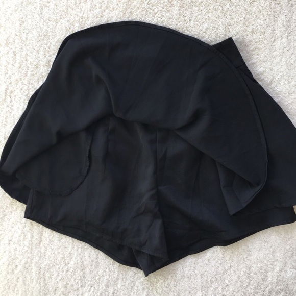 LF Paper Heart Skort - Picture 3 of 3