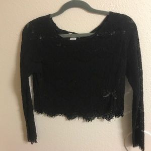 Black lace long sleeve croptop