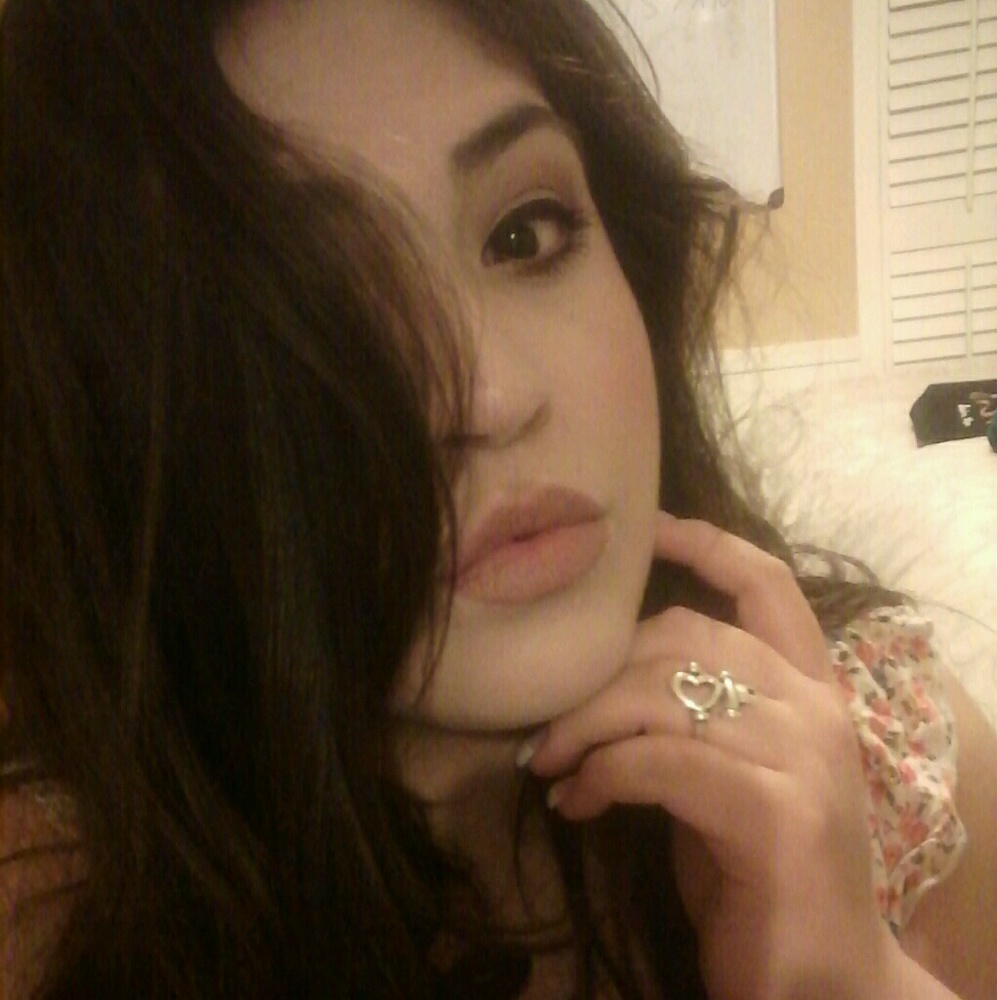 Meet your Posher, Mayra