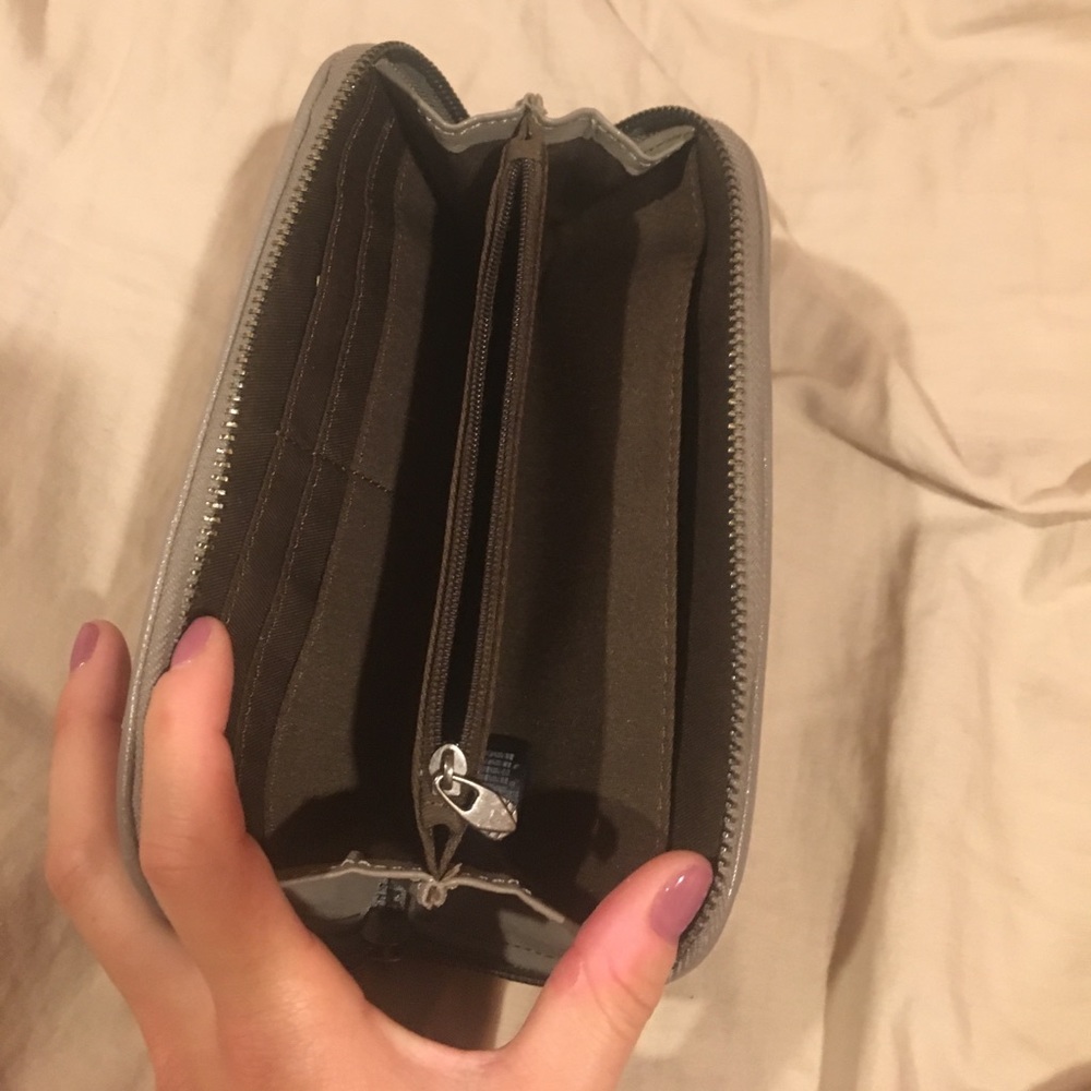 Wallet - Picture 3 of 4