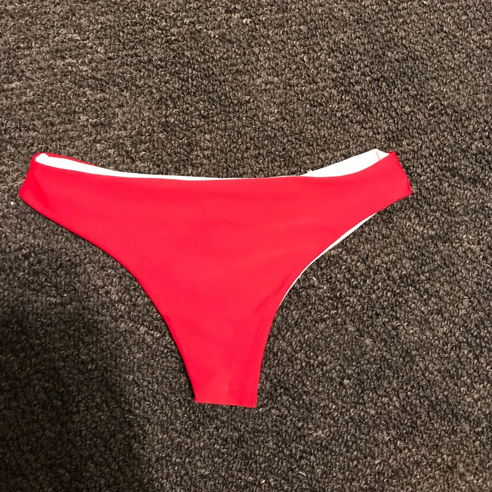 ❌SOLD❌Red/white reversible bottoms