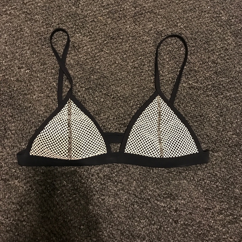 ❌SOLD❌TRIANGL top