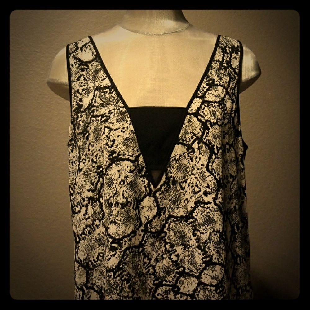 Express Snake Print Keyhole Tank - image 1