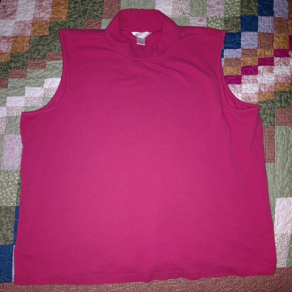 Plus size pick sleeveless shirt