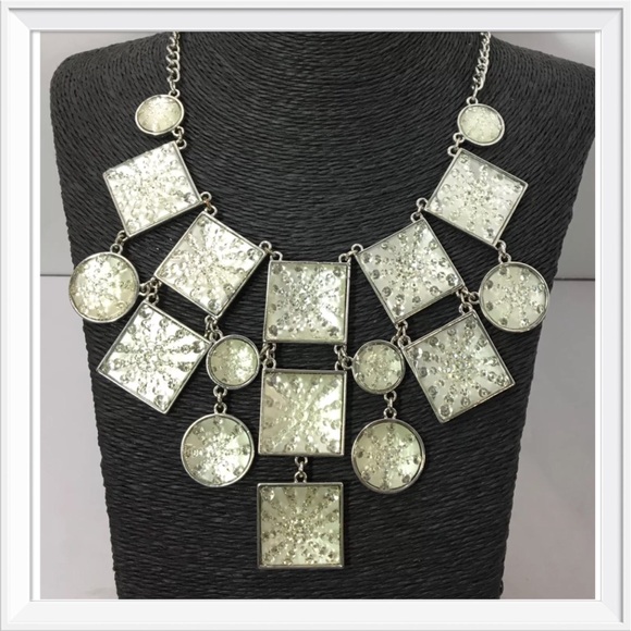Yellow Starburst Rhinestone Statement Necklace - Picture 3 of 4